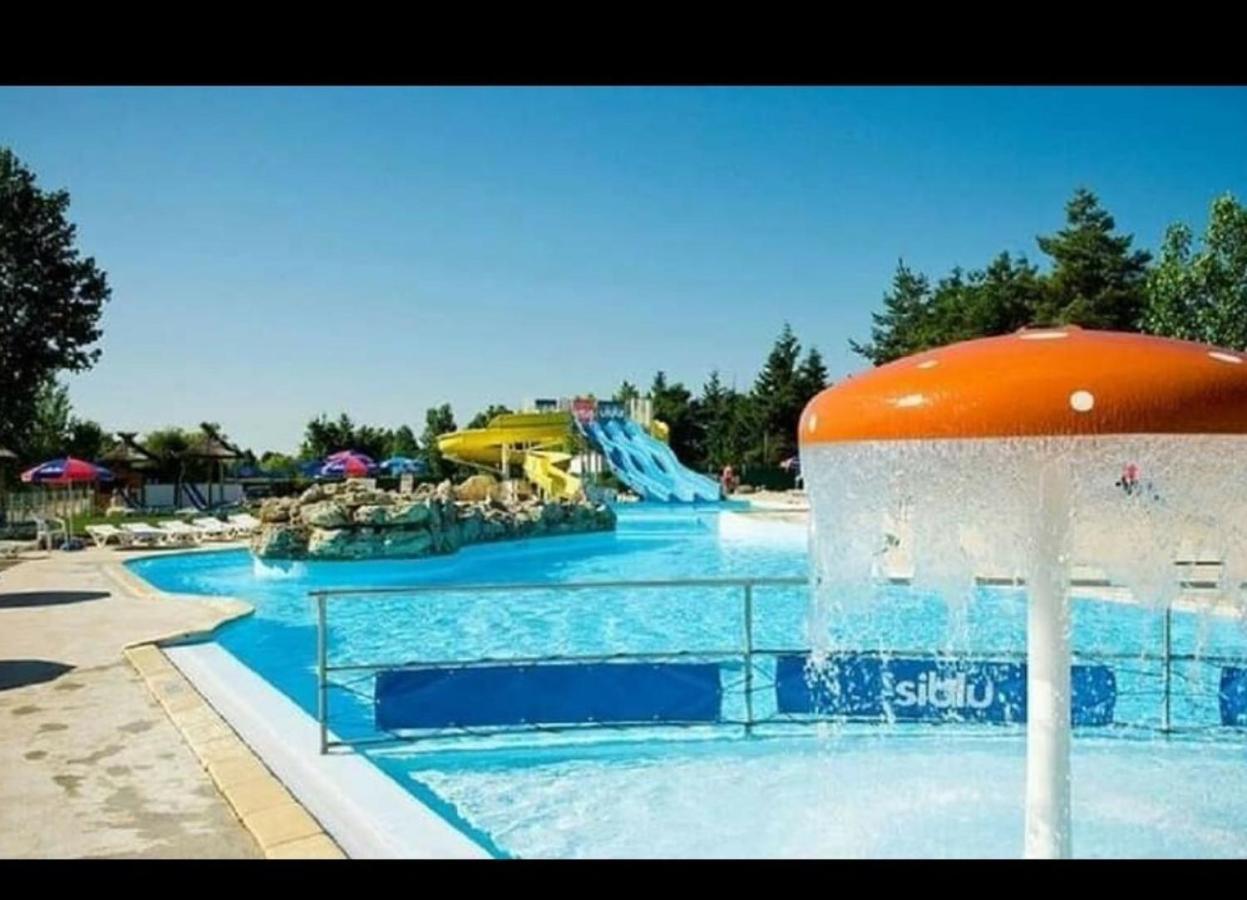 Assist' Mobil 9 - Mobil Elegance 3 Confort Campsite